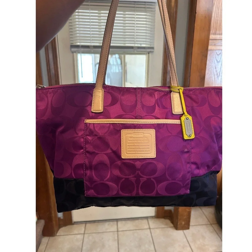Coach legacy weekend east west‎ zip Tote Bag purse